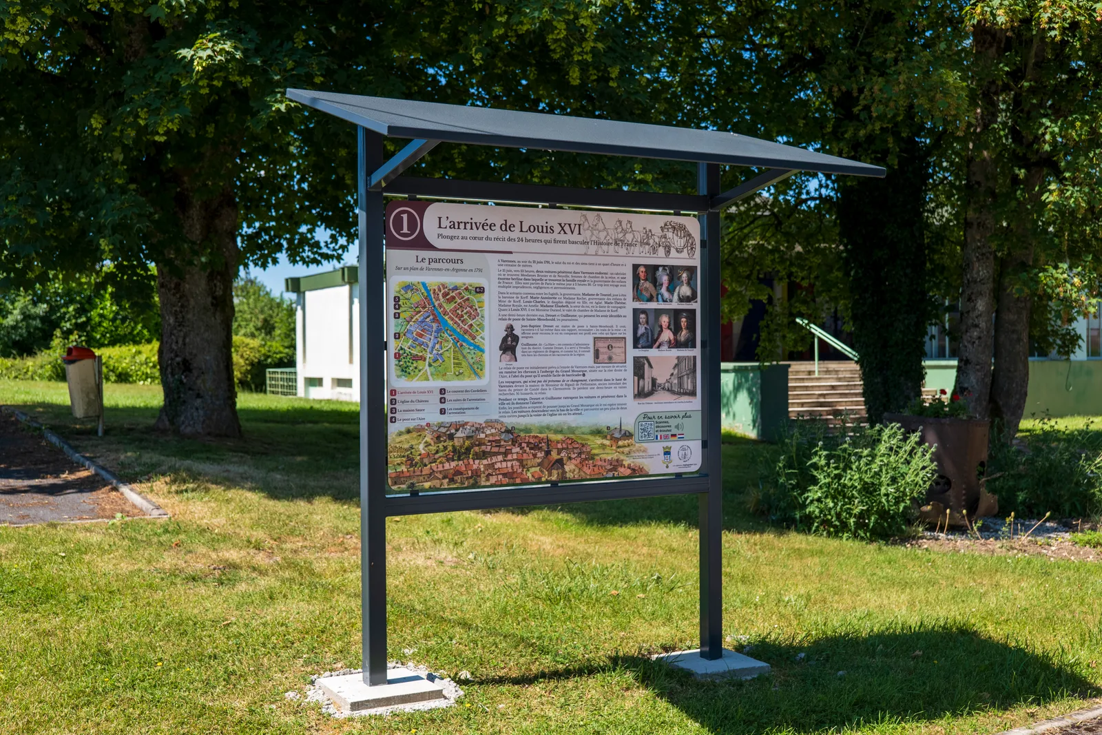 Nouveau panneau d'interprétation ExploGuide « L'arrivée de Louis XVI », rénové et installé à Varennes-en-Argonne